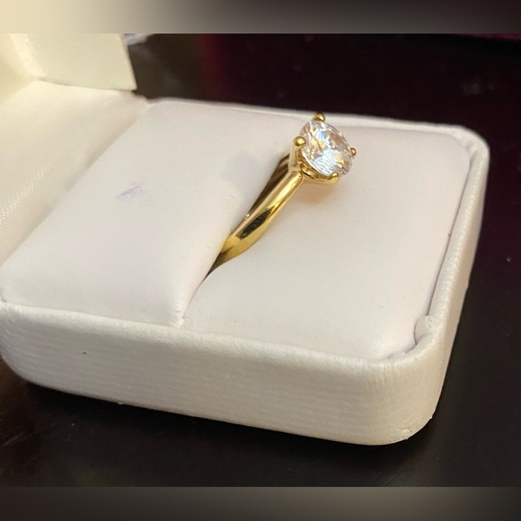 Vintage 925 Sterling Silver Cubic Zirconia ring - Picture 2 of 5